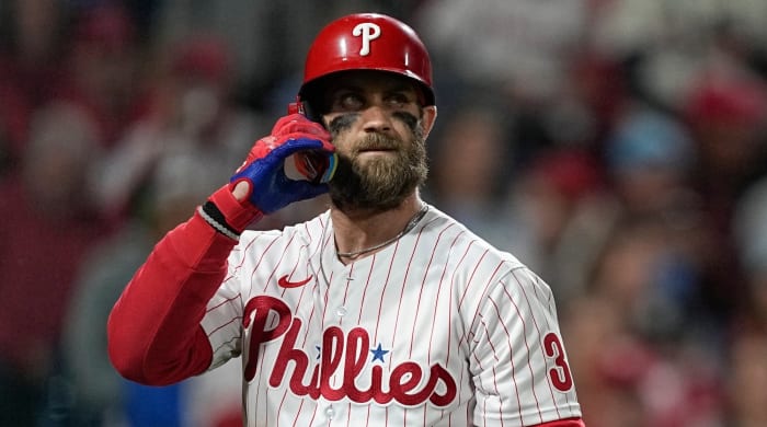 Bryce Harper walks back to the dugout